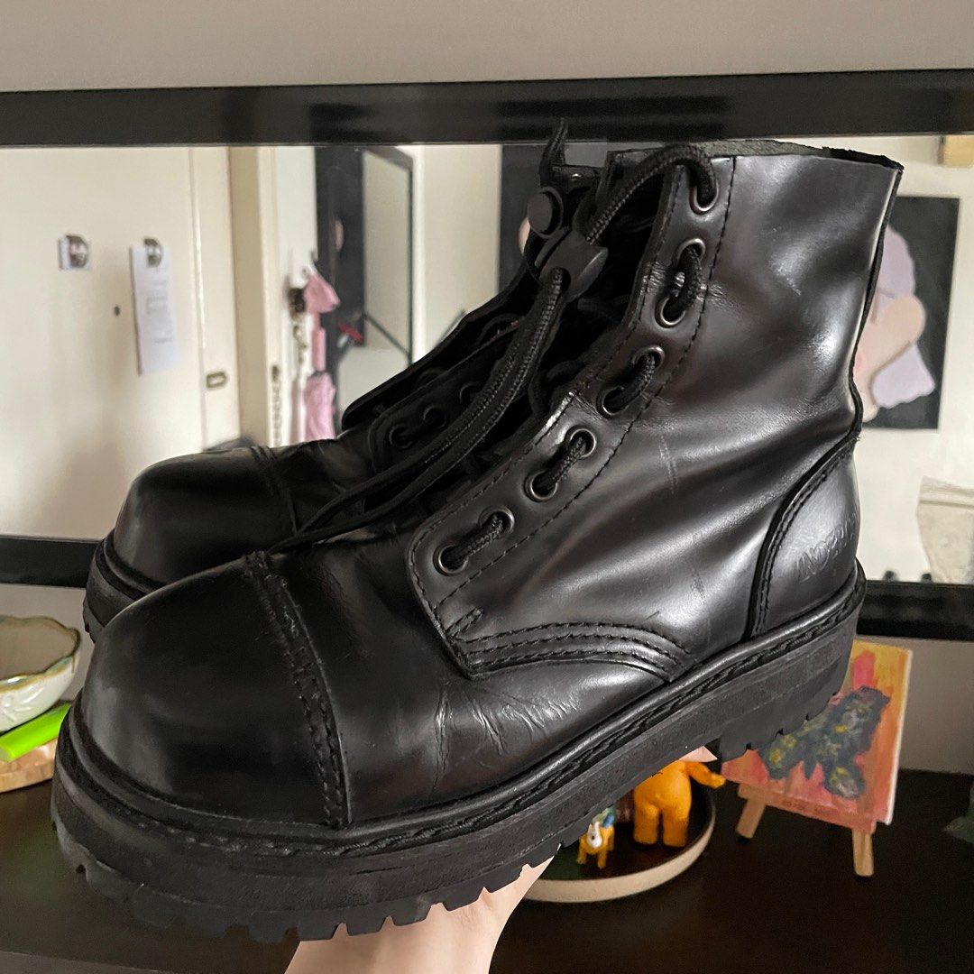 Vintage on sale british boots