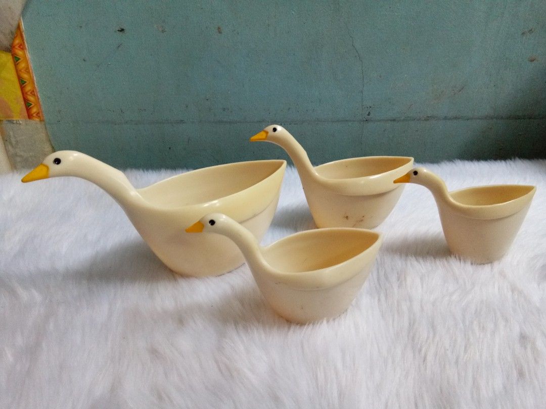 https://media.karousell.com/media/photos/products/2023/11/2/vintage_geese_stackable_measur_1698908692_0891a0b8_progressive.jpg