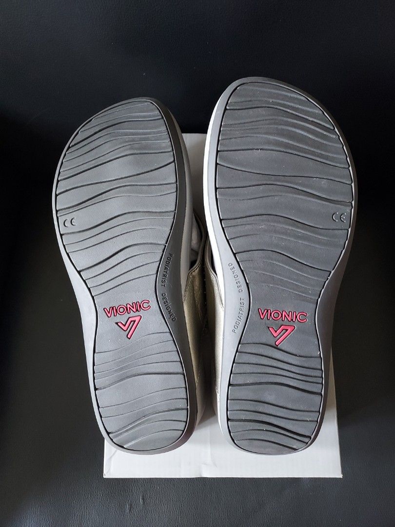 White vionic sandals cheap on sale
