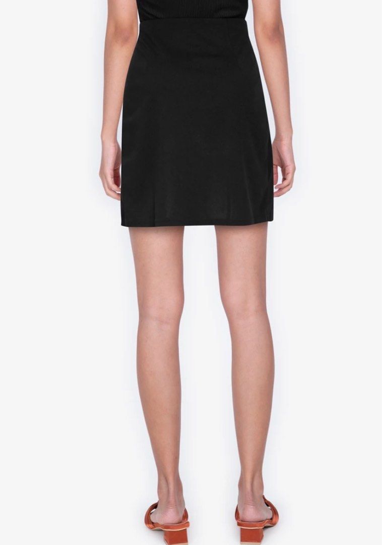 Black skirt zalora hotsell