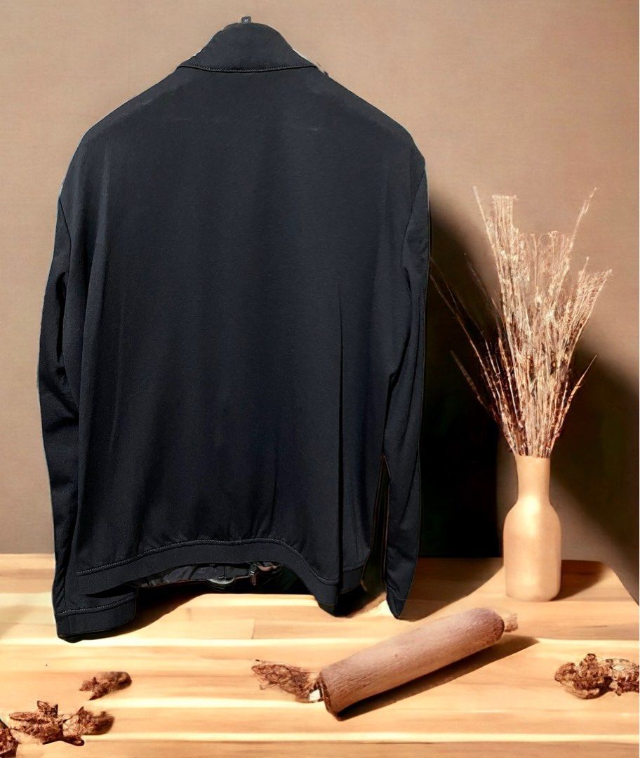Zara padded jacket (Category: Coats, Jackets and Outerwear) located in Makati City. Submitted by mpr3rd (Listing ID 1263485690, Image 2). Description: Once used black Zara jacket with padded front and stretch jersey back and sleeves. Not my style anymore. Decluttering. Chest (pit to pit) - 24” Shoulder - 20” Front length - 27”.