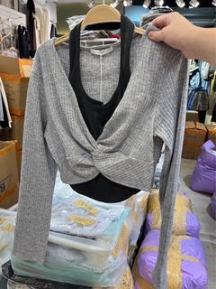 綁帶紐結上衣 Isa attention dong