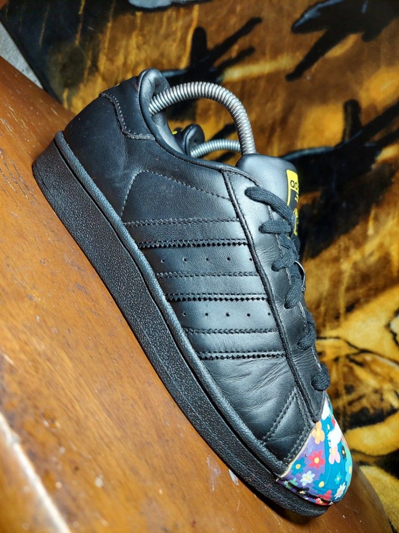 ADIDAS SUPERSTAR X PHARRELL WILLIAMS SUPERCELLS SIZE 6.5 men
