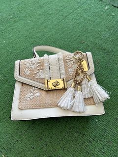 (Category: ) located in . Submitted by fagha.lyna (Listing ID 1266652850, Image 1). Description: .