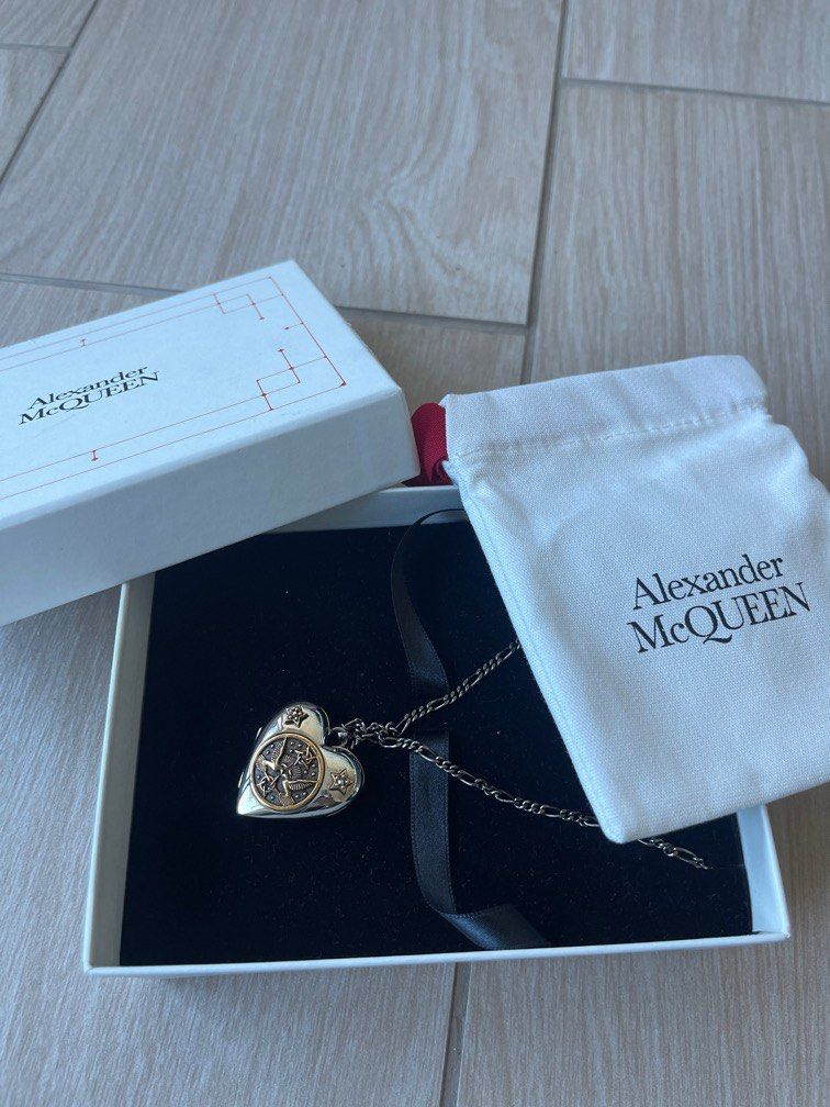 Alexander mcqueen discount heart necklace