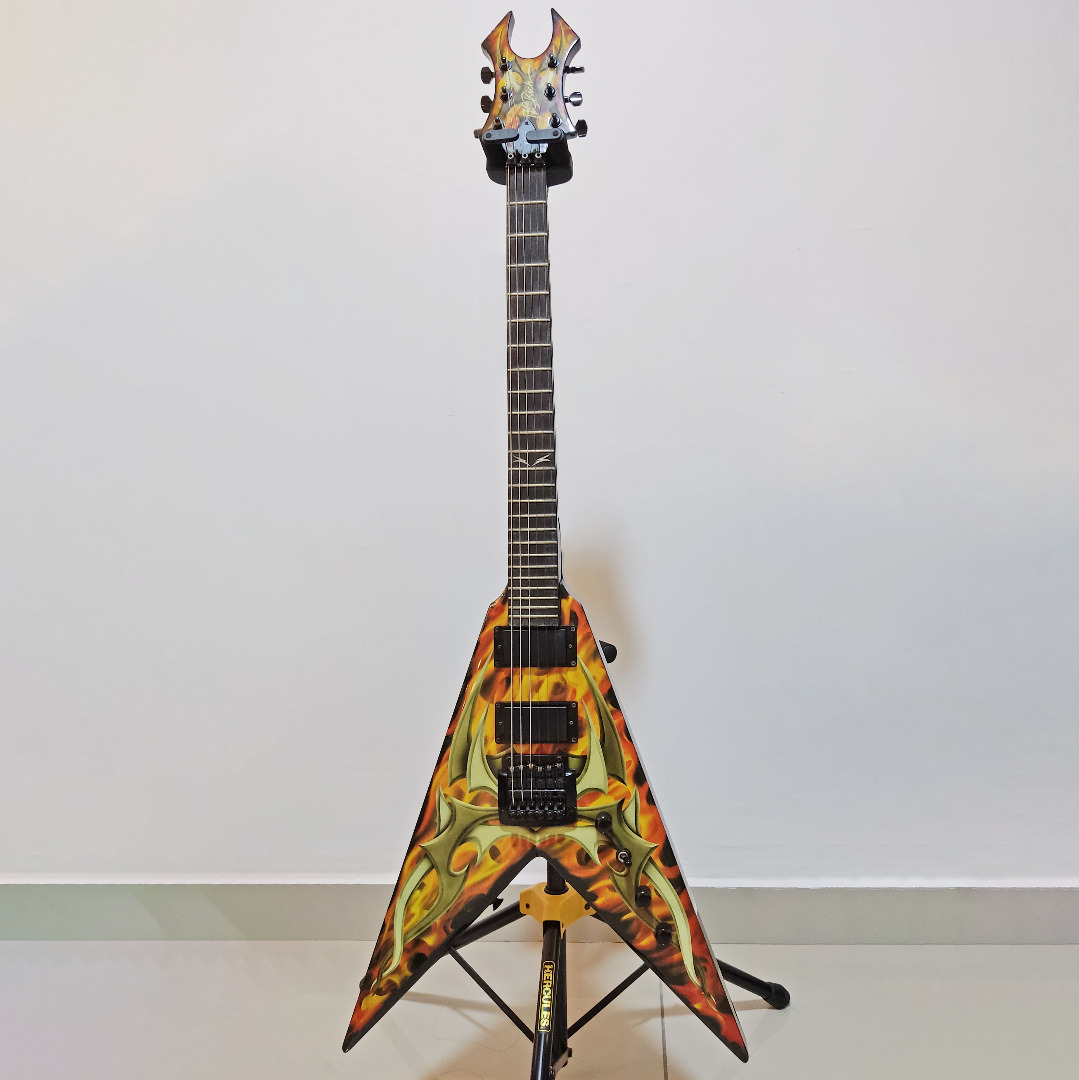 BC Rich Kerry King V2 Hobbies Toys Music Media Musical