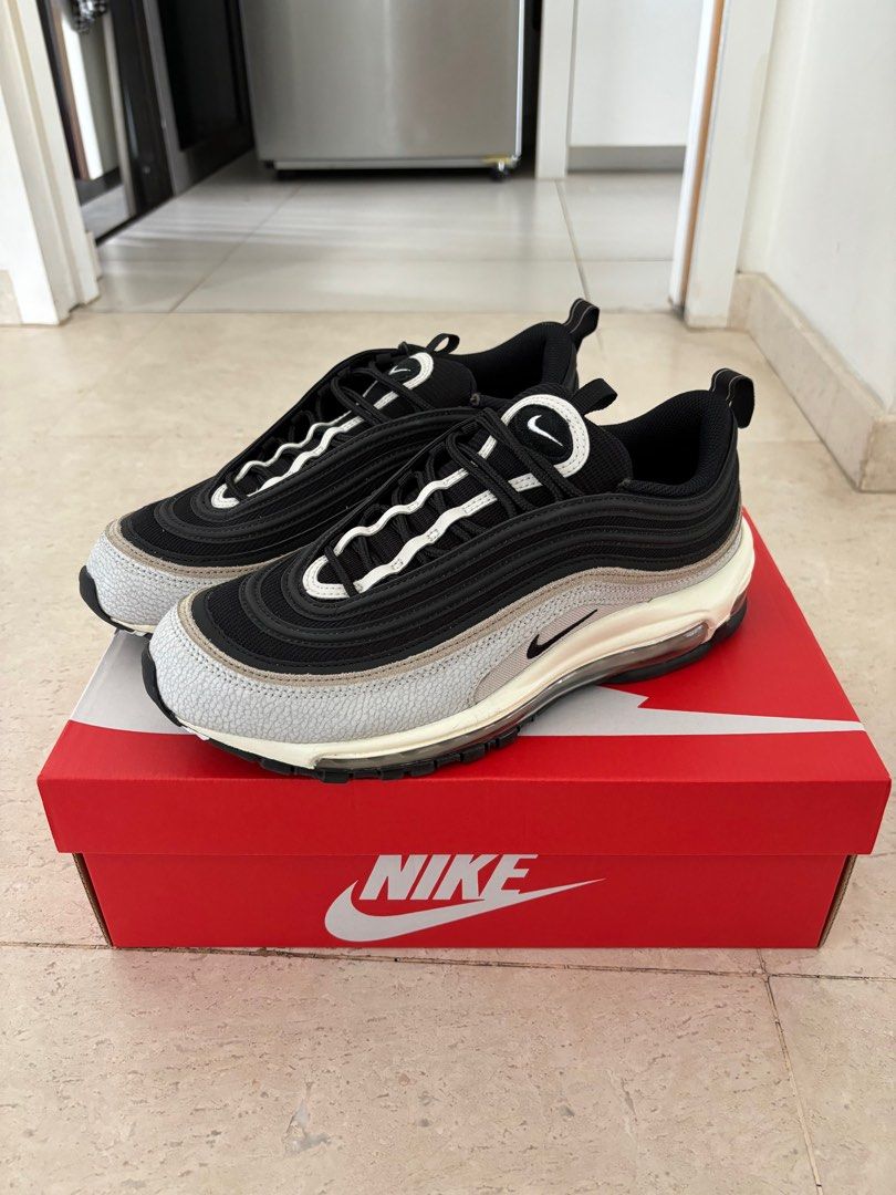 Half price hotsell nike air max