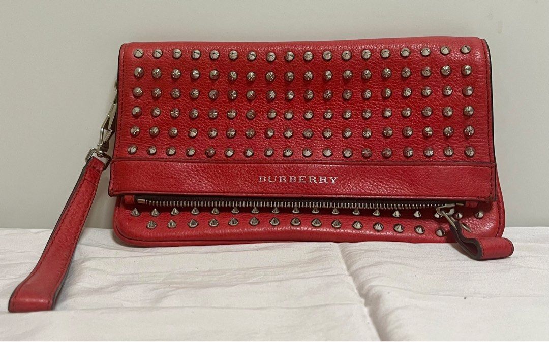 Burberry red clutch top