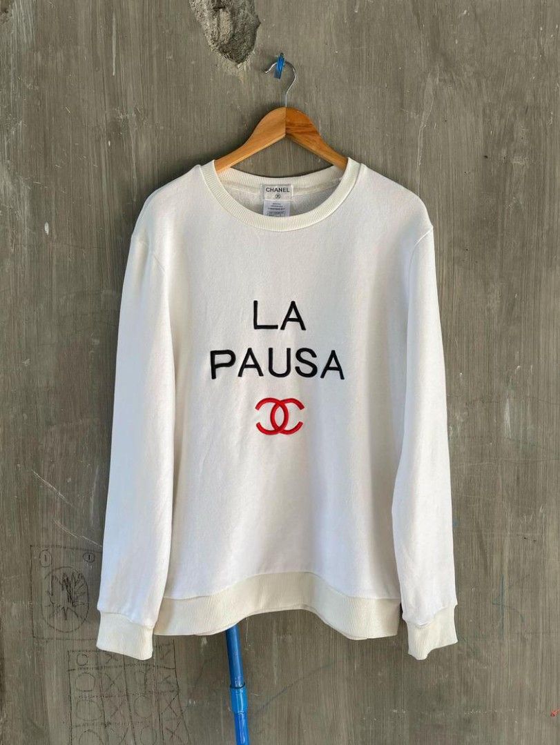 Chanel la pausa best sale hoodie
