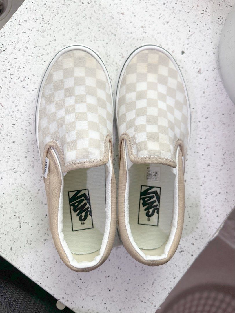 Light gray hot sale checkered vans