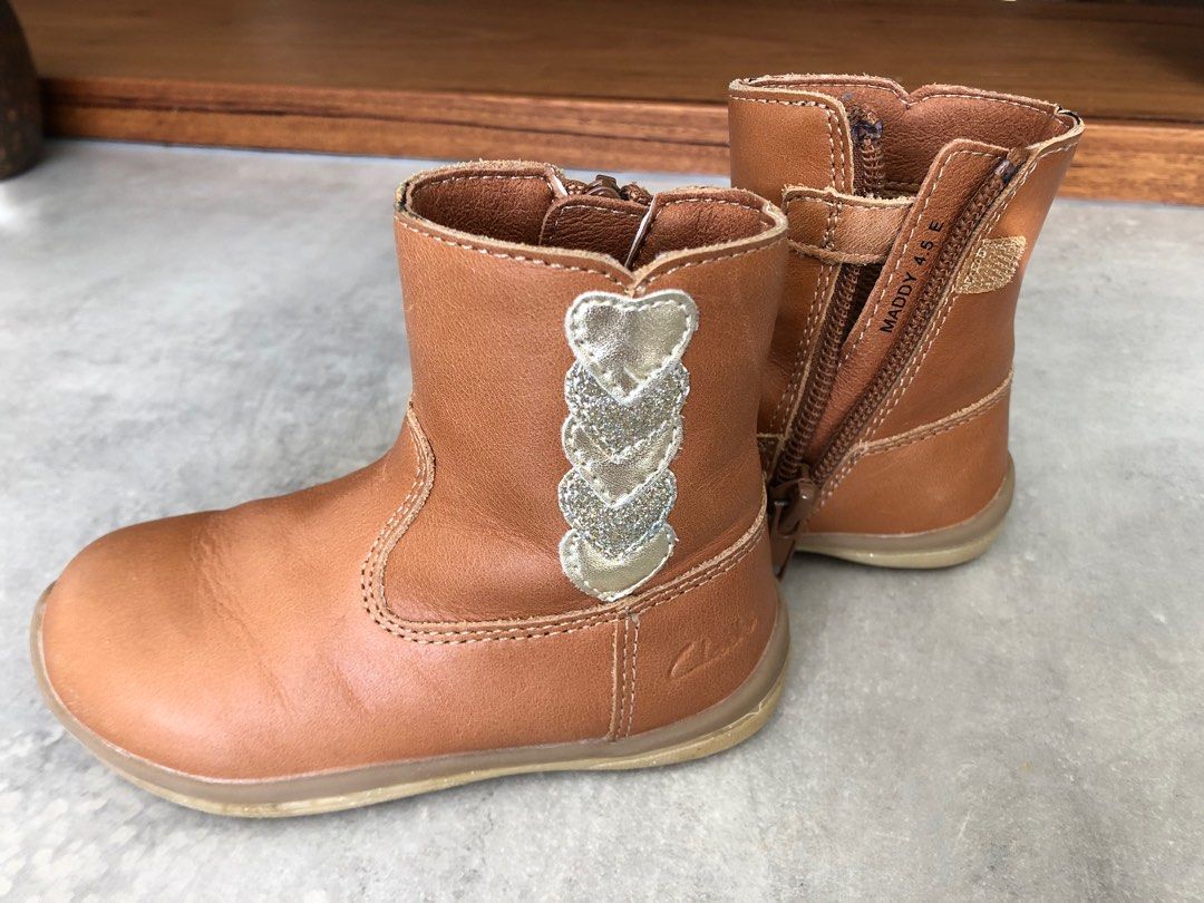 Childrens boots clarks outlet