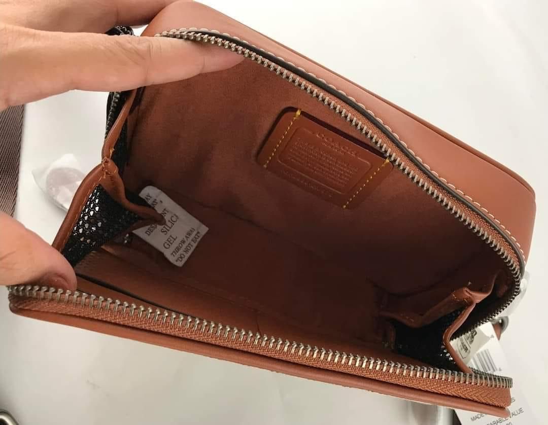 Coach Charter slim (Category: Luxury Bags & Wallets) located in Las Pinas. Submitted by yhn_boutique (Listing ID 1266678940, Image 2). Description: Actual pic posted Cod via lalamove/ grab -🛵 same day delivery J&T/LBC - pay today ship today Complete inclusions .