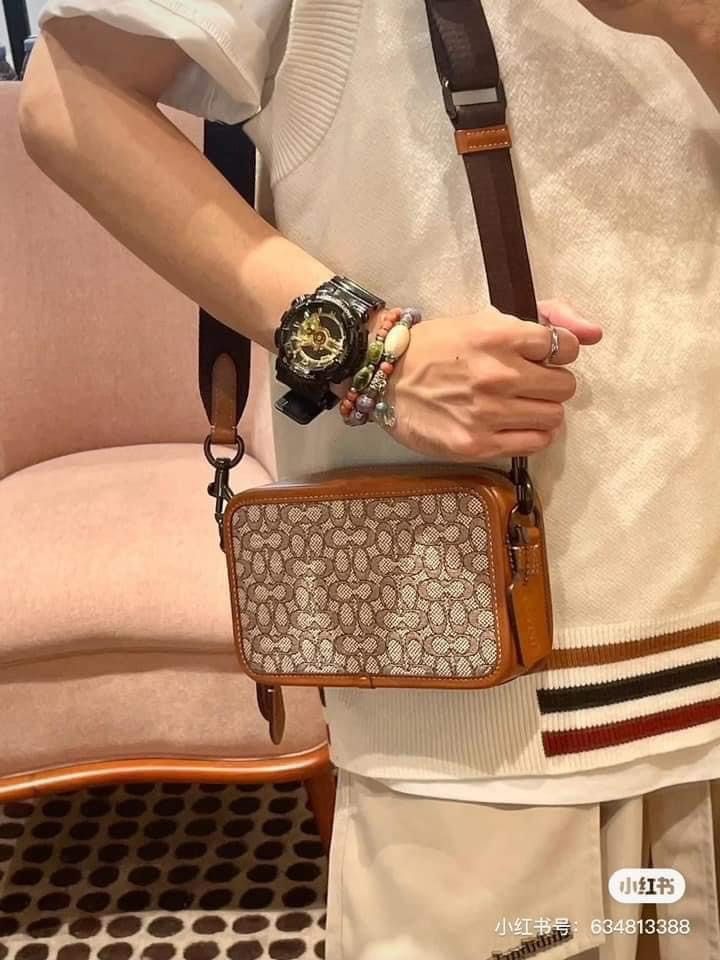 Coach Charter slim (Category: Luxury Bags & Wallets) located in Las Pinas. Submitted by yhn_boutique (Listing ID 1266678940, Image 3). Description: Actual pic posted Cod via lalamove/ grab -🛵 same day delivery J&T/LBC - pay today ship today Complete inclusions .