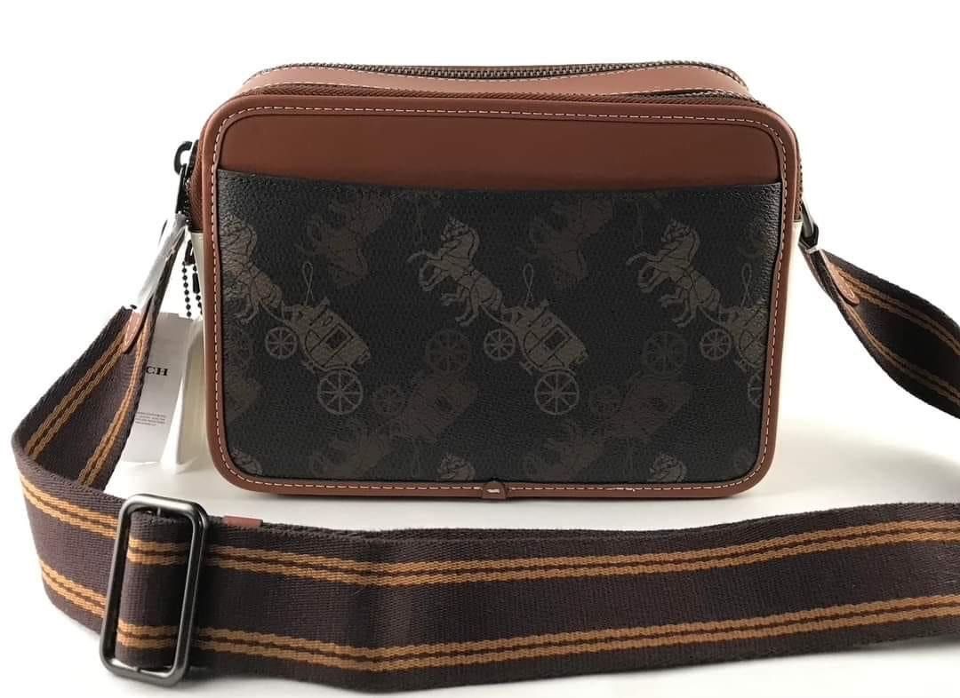 Coach mens Charter Slim (Category: Luxury Bags & Wallets) located in Las Pinas. Submitted by yhn_boutique (Listing ID 1266678152, Image 2). Description: Actual pic posted Cod via lalamove/ grab -🛵 same day delivery J&T/LBC - pay today ship today Complete inclusions .