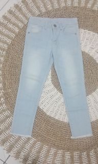 Cool girl jeans