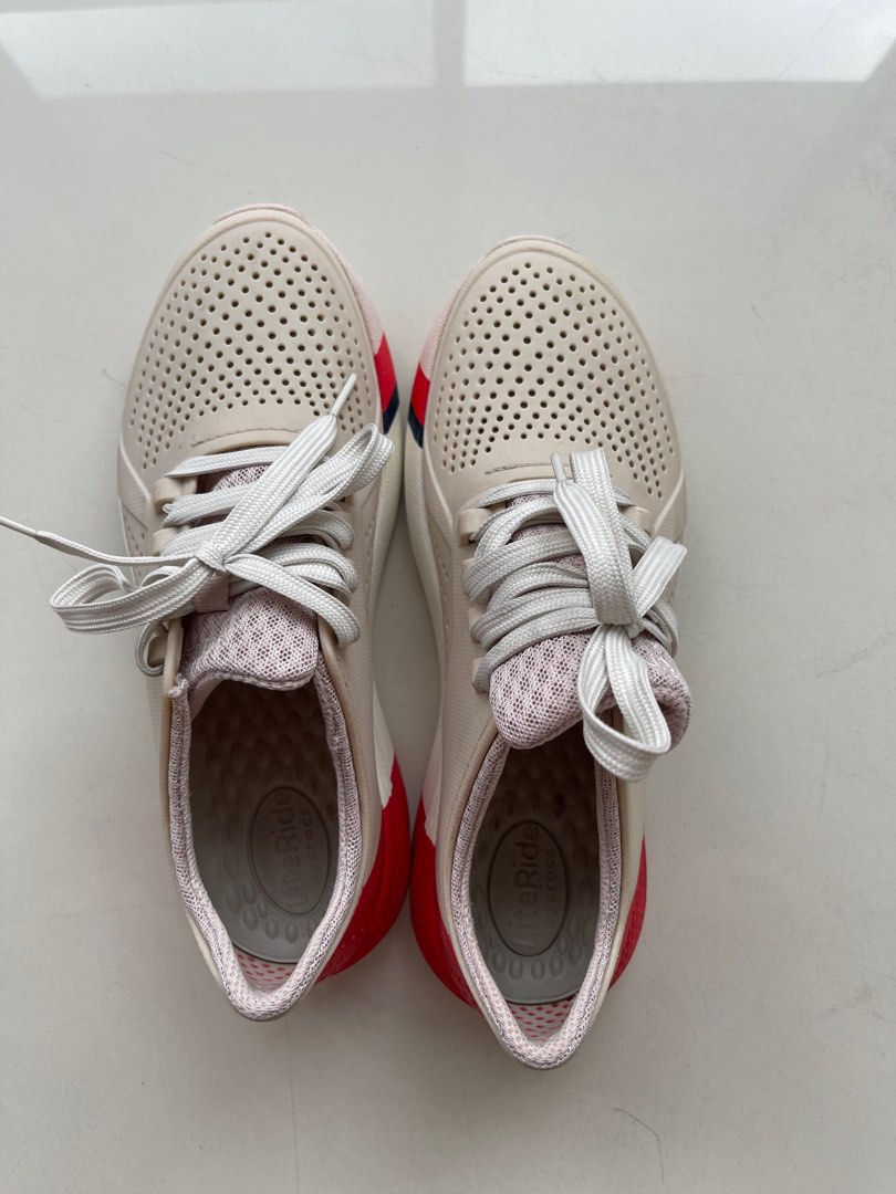 Crocs colorblock pacer clearance