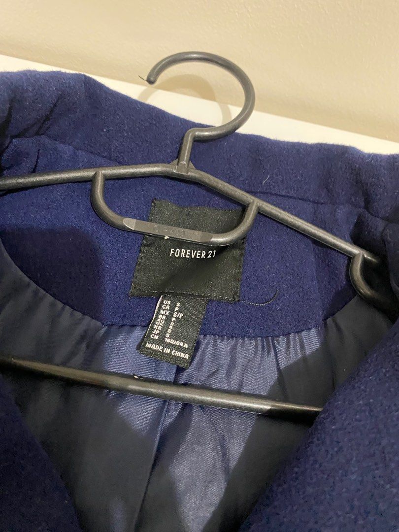 dark blue coat (Category: Coats, Jackets and Outerwear) located in Quezon City. Submitted by cbake (Listing ID 1266760221, Image 3). Description: .