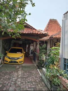 Dijual Rumah di Cirendeu , 374 meter. Model Arsitektur Jawa, muat 1 mobil.
