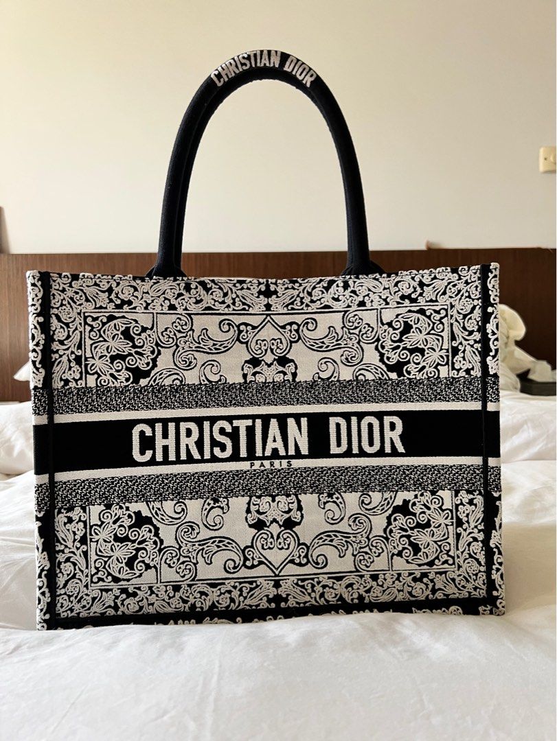 Christian dior borse book new arrivals tote