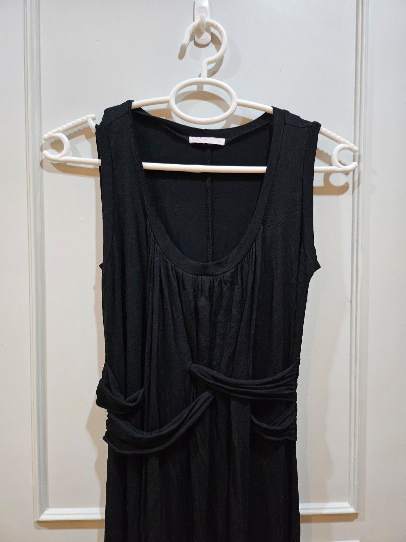 Elin Maternity Nursing Maxi Dress (Category: Maternity wear) located in Manila. Submitted by mommyali.md (Listing ID 1266725222, Image 1). Description: used once or twice only. size small on tag. stretch fabric..