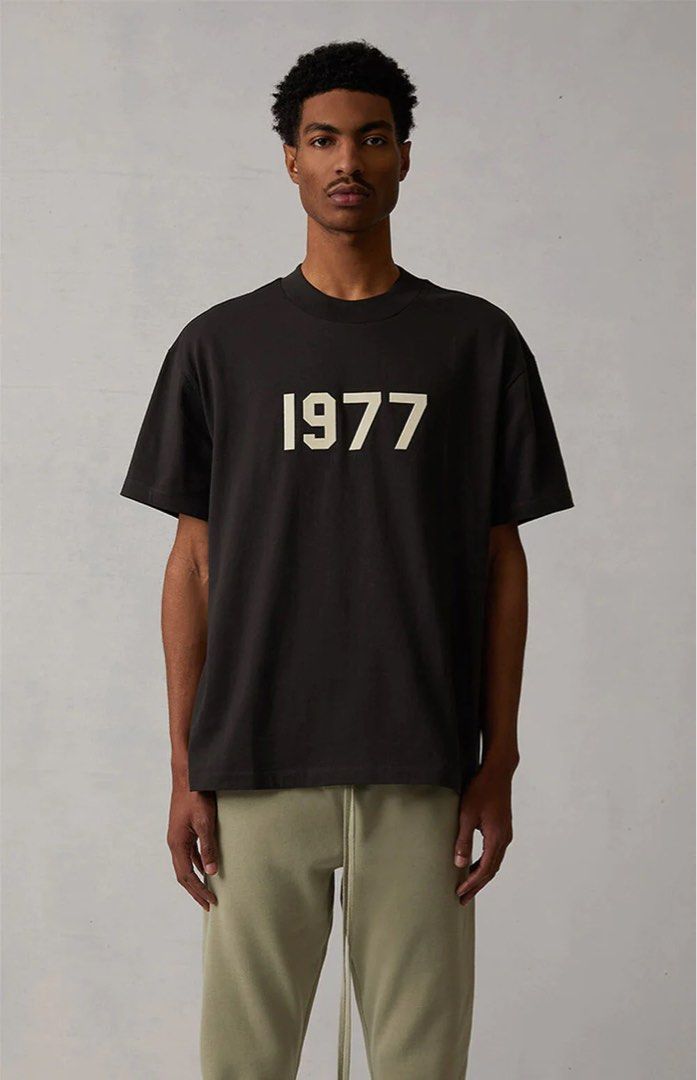 Fear Of God Essentials 1977 Iron Tee, Men's Fashion, Tops & Sets ...