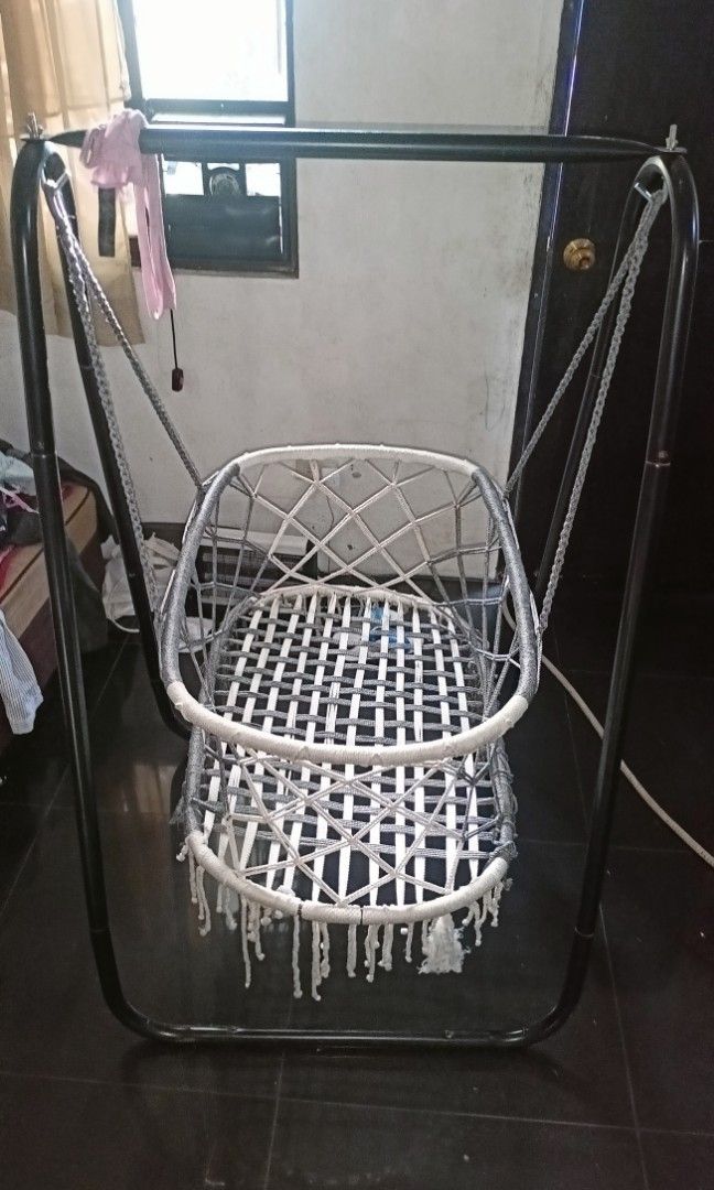 FOR SALE 2ND HAND BABY DUYAN FOR 650 PESOS, Babies & Kids, Baby Nursery