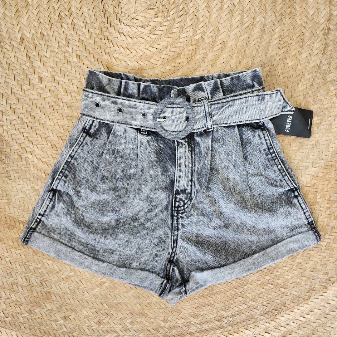 Forever 21 paperbag shorts top