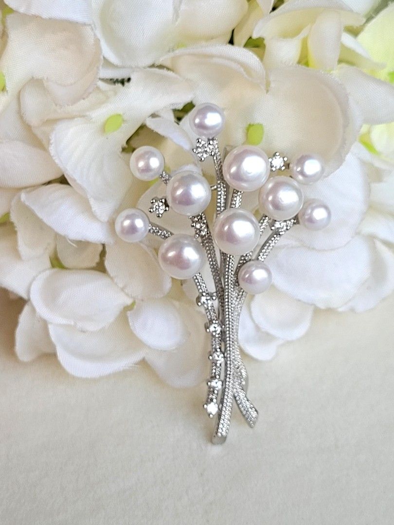 Clearance Sale Offer Genuine Freshwater Pearls Bouquet of Flower and Butterfly Shell Brooches Women s Fashion Jewelry Organisers Brooches on Carousell