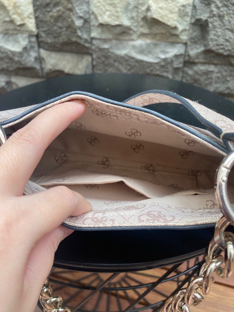 Guess best sale lyon satchel
