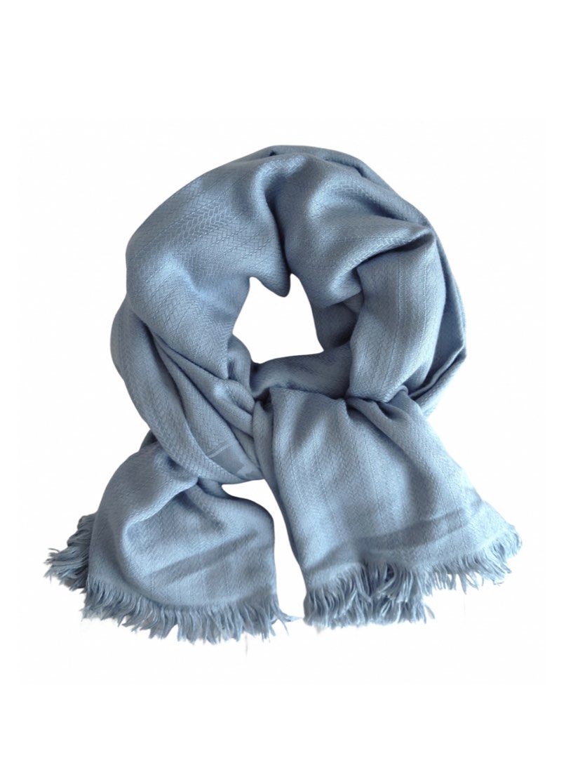 Hermes baby blue cashmere and silk blend stole, 名牌, 飾物及配件 Carousell