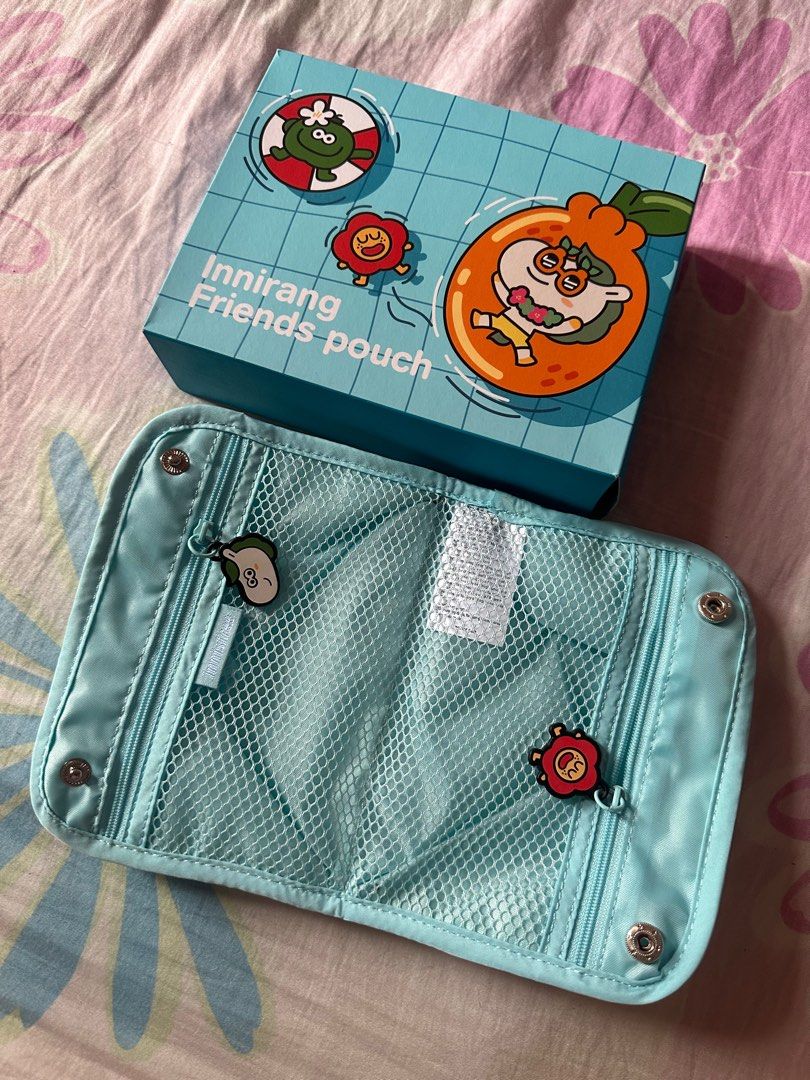 Innisfree Pouch