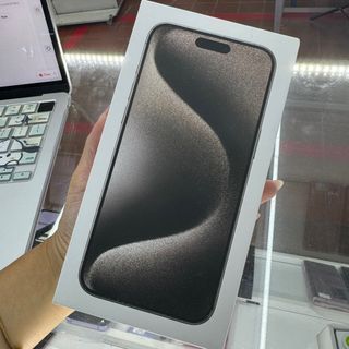iPhone 15 Pro Max Natural Titanium 256GB