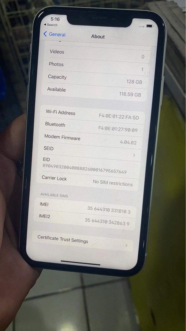 iPhone XR 128gb RUSH (Category: iPhone X Series) located in Manila. Submitted by TekiCashGadgetsph (Listing ID 1266686177, Image 3). Description: Nag iisa lang! mine nyo naaa!☺️ 📌12800 Complete package pa iPhone xr 128gb Factory Unlocked Smooth / US Variant ✔️ Issue: No face ID PAUNAHAN LANG.