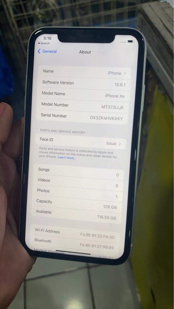 iPhone XR 128gb RUSH (Category: iPhone X Series) located in Manila. Submitted by TekiCashGadgetsph (Listing ID 1266686177, Image 2). Description: Nag iisa lang! mine nyo naaa!☺️ 📌12800 Complete package pa iPhone xr 128gb Factory Unlocked Smooth / US Variant ✔️ Issue: No face ID PAUNAHAN LANG.