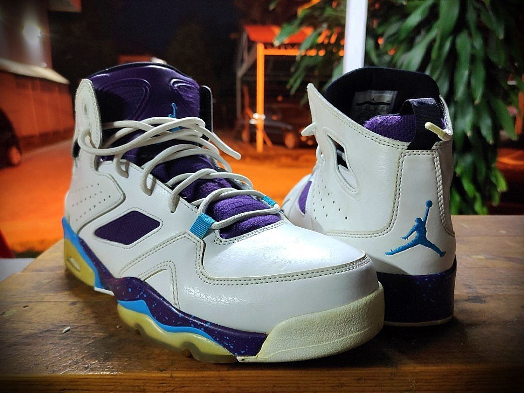 Jordan flight club 91 white and blue sale