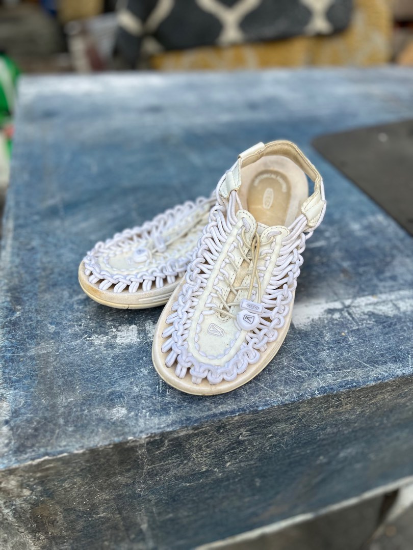 Keen uneek white sales