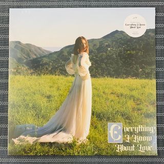 Laufey - Everything I Know About Love (Black LP) [Imported Edition] Vinyl