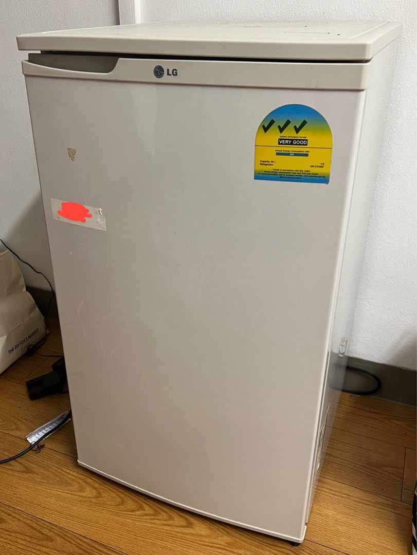 LG Mini Fridge, TV & Home Appliances, Other Home Appliances on Carousell