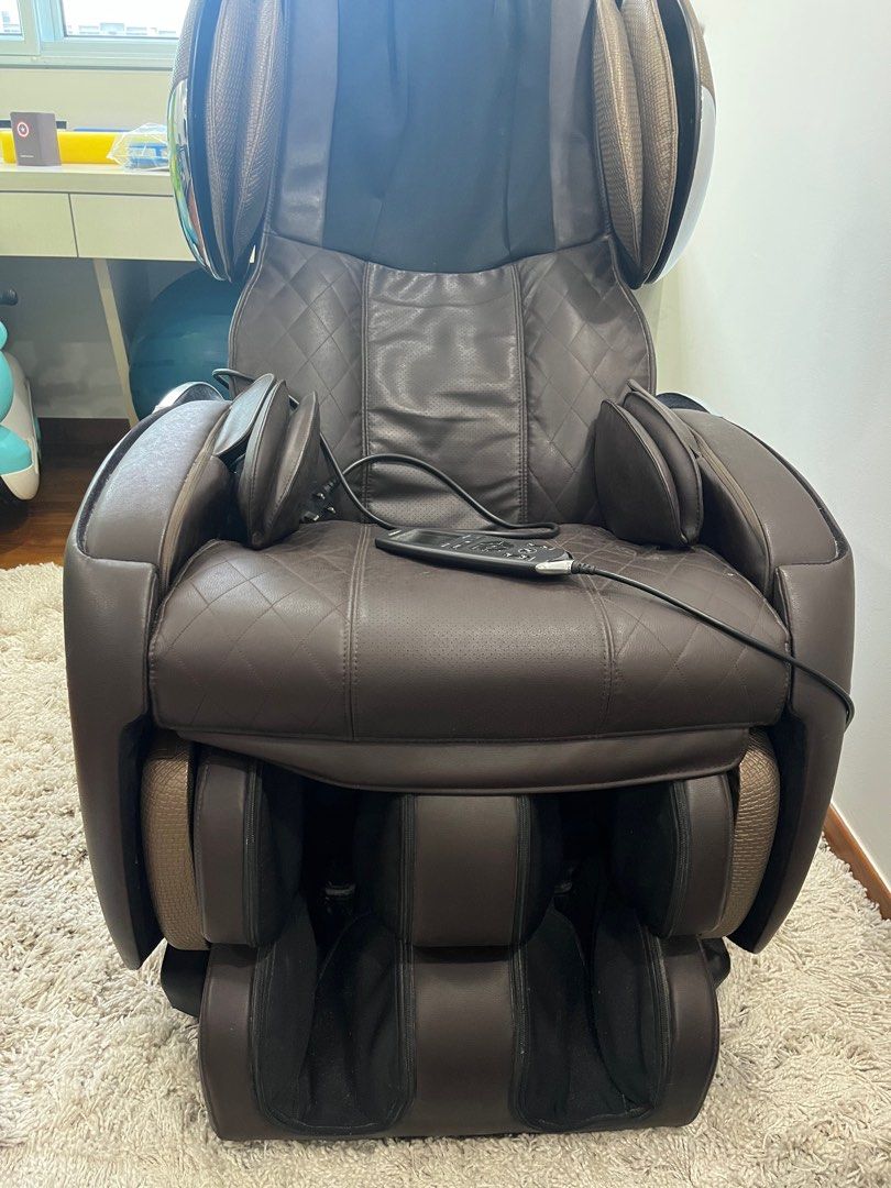 Lightly used Osim U-Magic massage chair, Health Nutrition