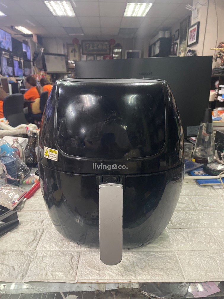 Living & Co Digital Air Fryer 6L 220v, TV & Home Appliances, Kitchen
