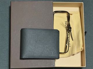 Louis Vuitton LV Men's Slender Wallet - Damier Graphite, Luxury, Bags &  Wallets on Carousell