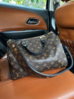 What fits in my Louis Vuitton Mini Speedy Bag?👜, Gallery posted by Lexie