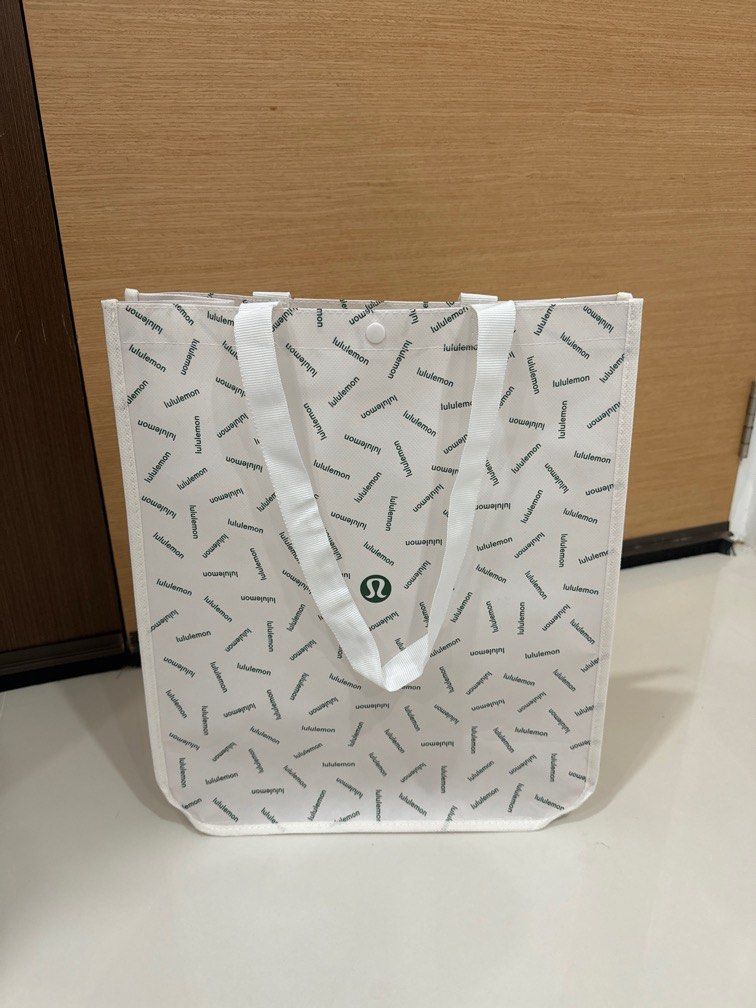 Lululemon large tote bag (new design), Women's Fashion, Bags