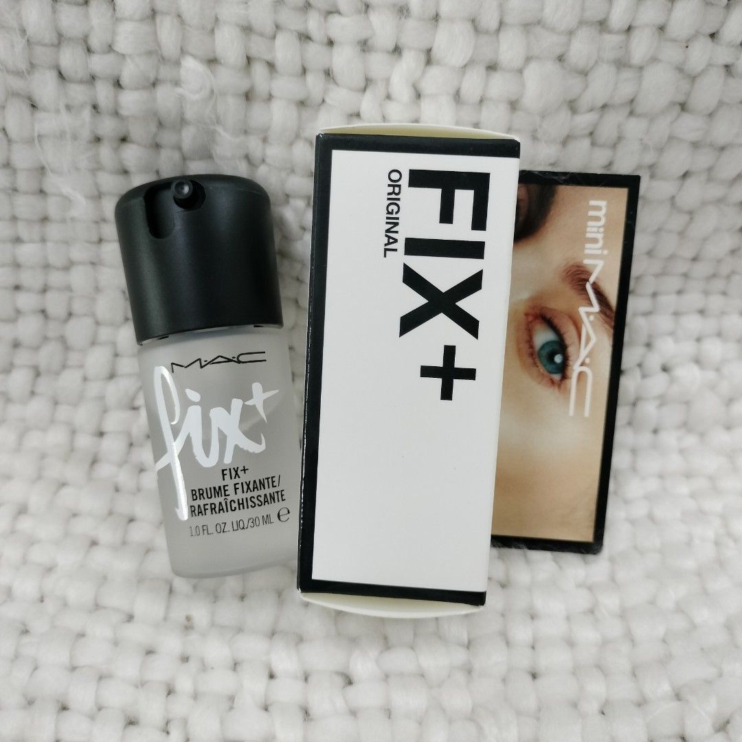 MAC MINI FIX + ORIGINAL SPRAY 30ML (Category: Makeup) located in Quezon City. Submitted by shoppingpartners (Listing ID 1266707002, Image 2). Description: GUARANTEED ORIGINAL BRANDNEW ONHAND MONEY BACK GUARANTEE A lightweight mist of water packed with vitamins and minerals, infused with a blend of green tea, chamomile and cucumber to gently soothe and refresh the feel of your skin. Gives an instant boost of hydration while delivering a soft sheen