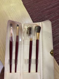 Chanel Codes Couleur Brush Set 2023 Limited Edition - Immortelle (Lilac  purple) for Sale in Torrance, CA - OfferUp