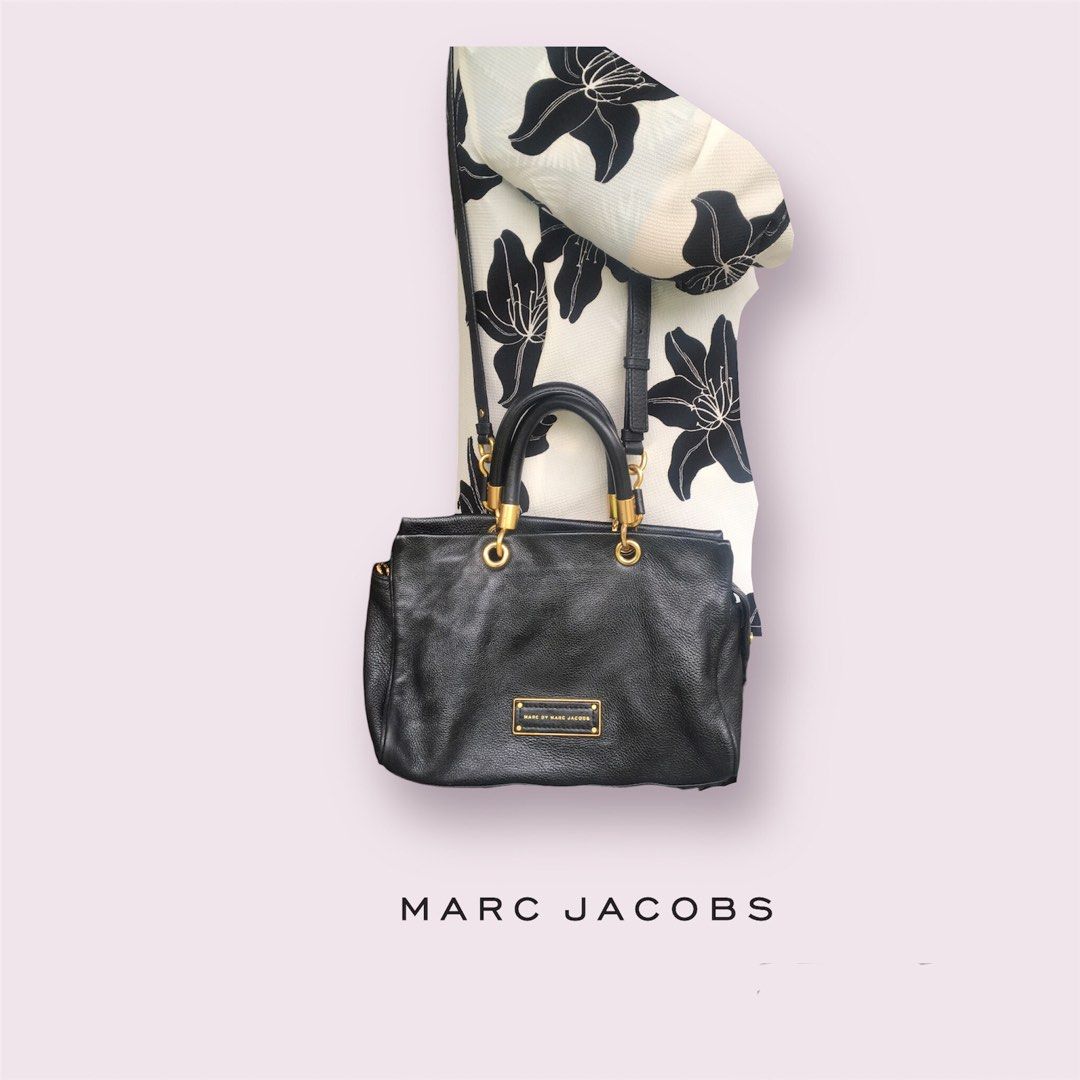 Marc jacobs luxury bags deals