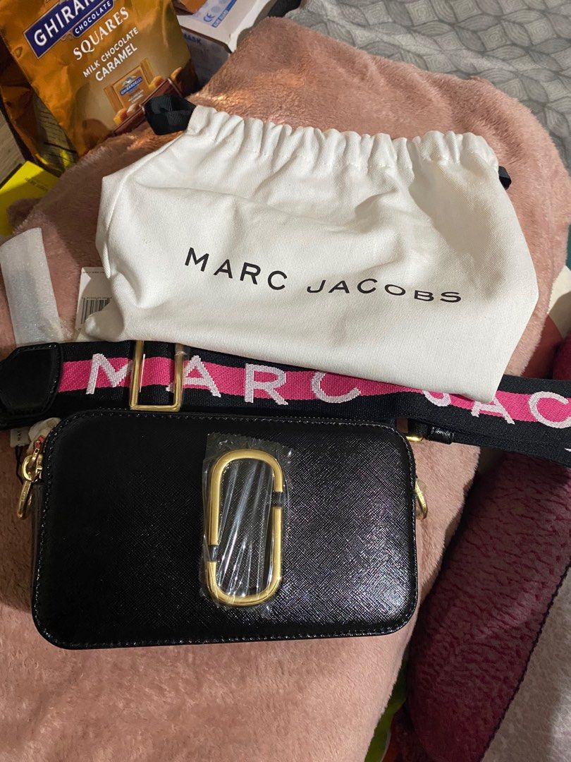 Marc Jacobs (Category: Shoulder Bags) located in Las Pinas. Submitted by nugets (Listing ID 1266757682, Image 2). Description: Authentic Marc Jacob.
