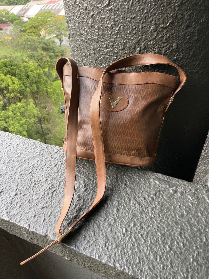 Sling bag valentino hot sale