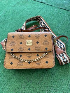 (Category: ) located in . Submitted by fagha.lyna (Listing ID 1266653219, Image 1). Description: .