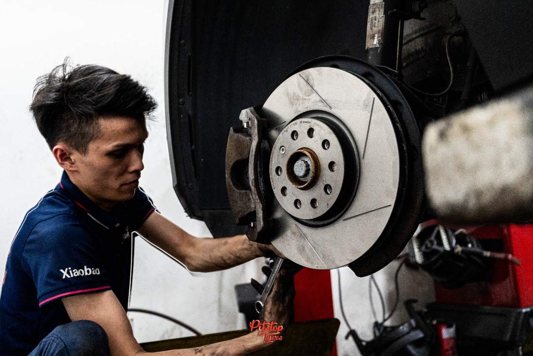 (Category: ) located in . Submitted by pitstoptyres (Listing ID 1266743842, Image 1). Description: .